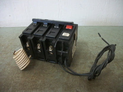 CUTLER-HAMMER BA CIRCUIT BREAKER BAB3030CS 30AMP 240VOLT 3POLE W/SHUNT & NEUTRAL