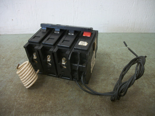 CUTLER-HAMMER BA CIRCUIT BREAKER BAB3030CS 30AMP 240VOLT 3POLE W/SHUNT & NEUTRAL