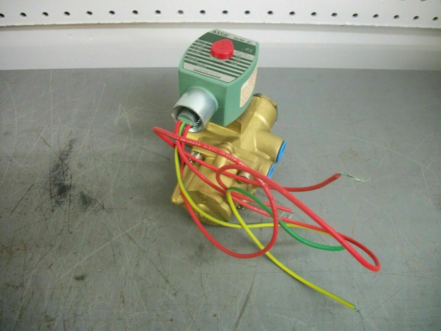 ASCO RED HAT 3/8" 4-WAY SOLENOID VALVE 8344G1 120VOLT 10-250PSI NOB