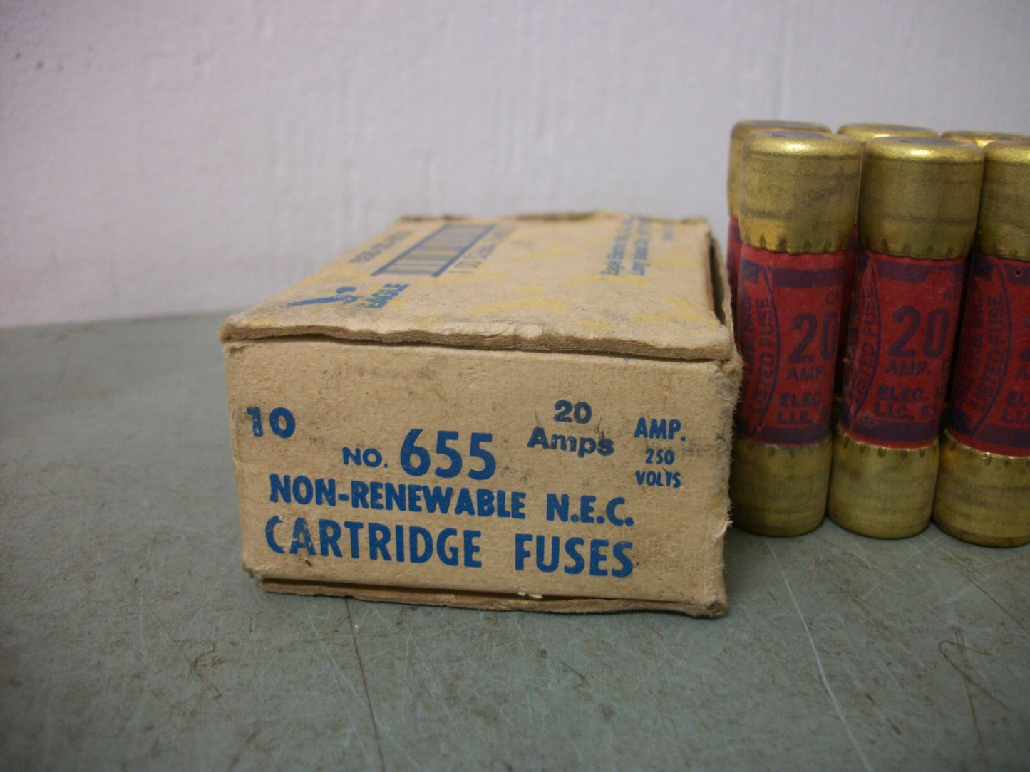 EAGLE BOX OF 10 NON-RENEWABLE CARTRIDGE FUSES 655 20AMP 250VOLT NIB