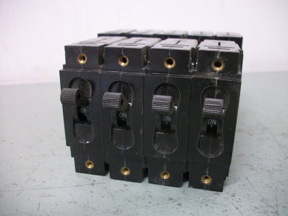 CARLINGSWITCH LOT OF 9 CIRCUIT BREAKERS CA1-X0-02-018-121-C 30AMP 277VOLT 1POLE