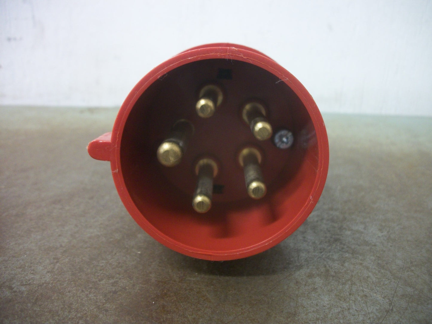 ABL SURSUM PIN & SLEEVE PLUG 17 S52.30A 30AMP 250VOLT 3P+N+GRND