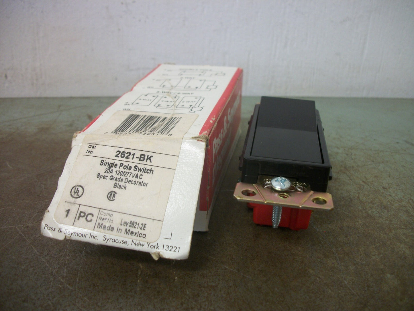 PASS & SEYMOUR BLACK SINGLE POLE ROCKER SWITCH 2621-BK 20AMP 120/277VOLT NIB
