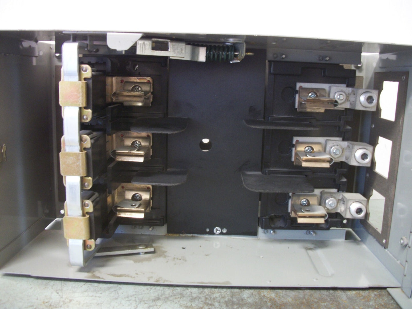 SIEMENS ITE GOULD FUSIBLE VACU-BREAK BRANCH SWITCH V7F3604 200AMP 600VOLT 3POLE