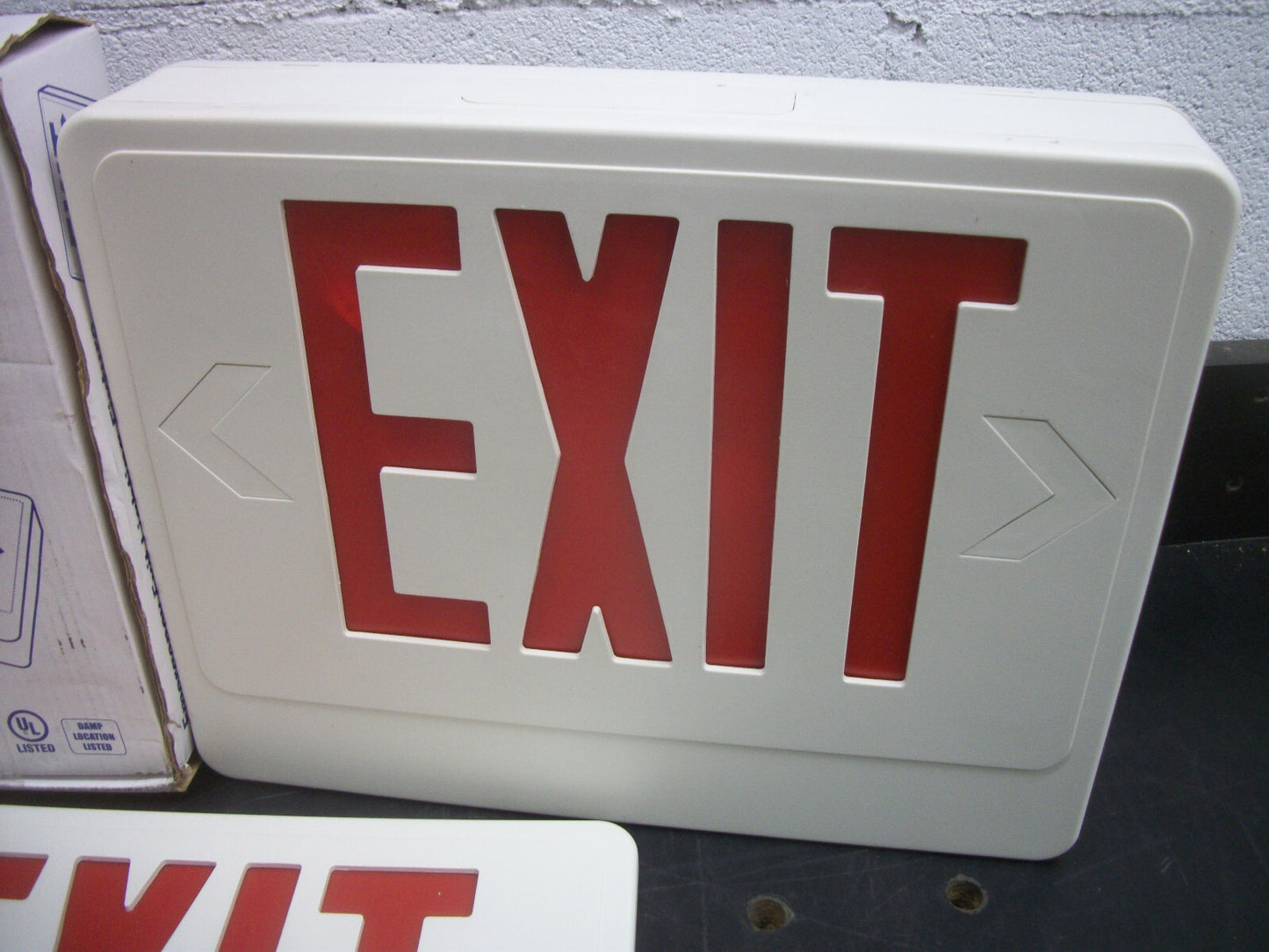 ELITE LED BATTERY BACKUP REMOTE CAPABLE EMERGENCY EXIT SIGN ELX-629-R-W NIB