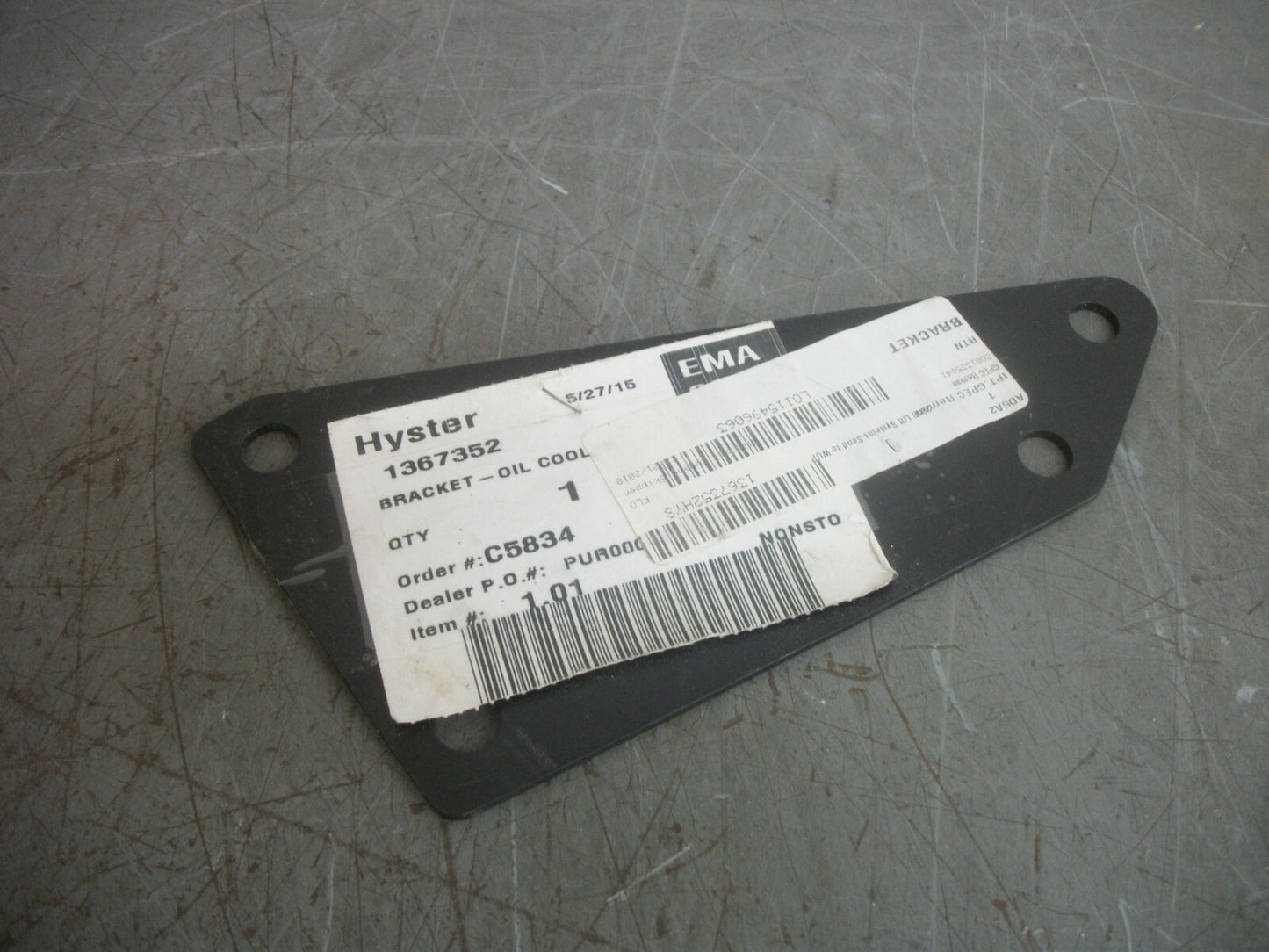 HYSTER OIL COOLER BRACKET 1367352 NEW