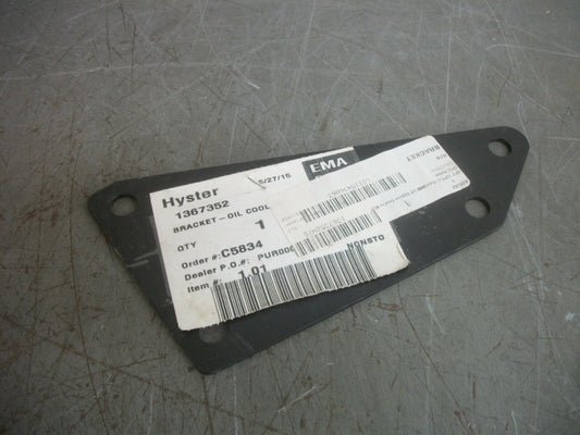 HYSTER OIL COOLER BRACKET 1367352 NEW
