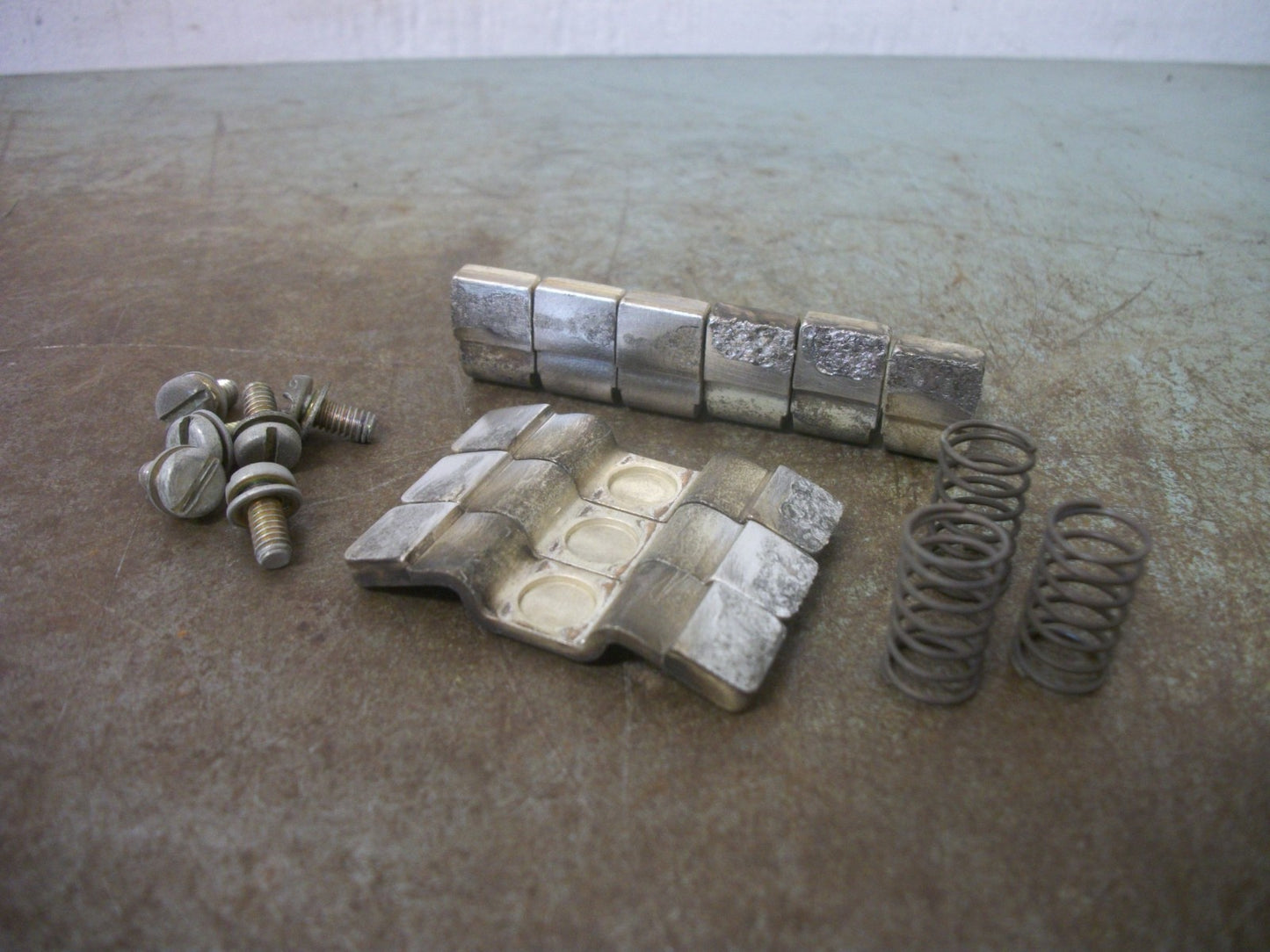 ALLEN-BRADLEY SIZE 2 3POLE CONTACT KIT 520F-COD