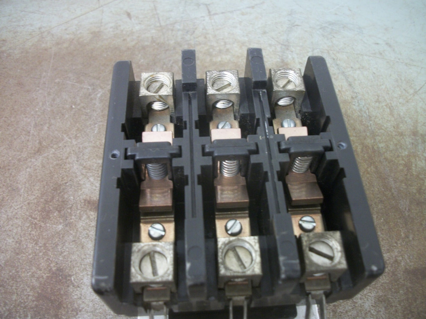 ARROW HART DEFINITE PURPOSE CONTACTOR 75AMP 208/240VCOIL 3PH 600V 30HP NOB