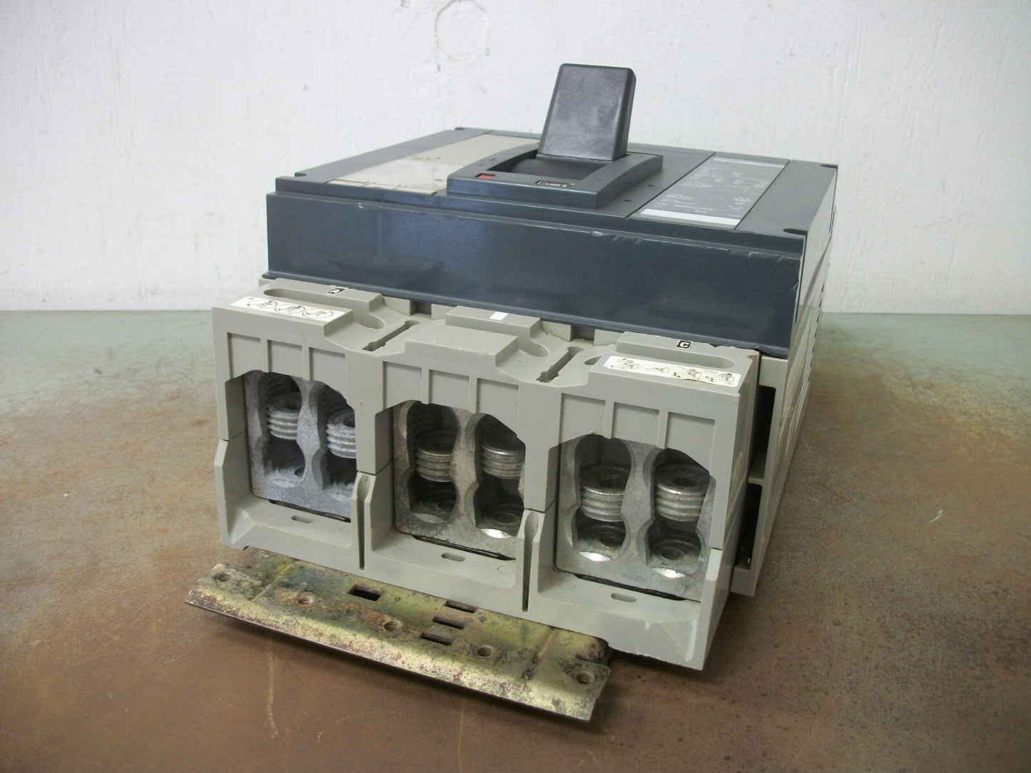 SQUARE D POWERPACT I-LINE PJ CIRCUIT BREAKER PJA36120 1200AMP 600VOLT 3POLE