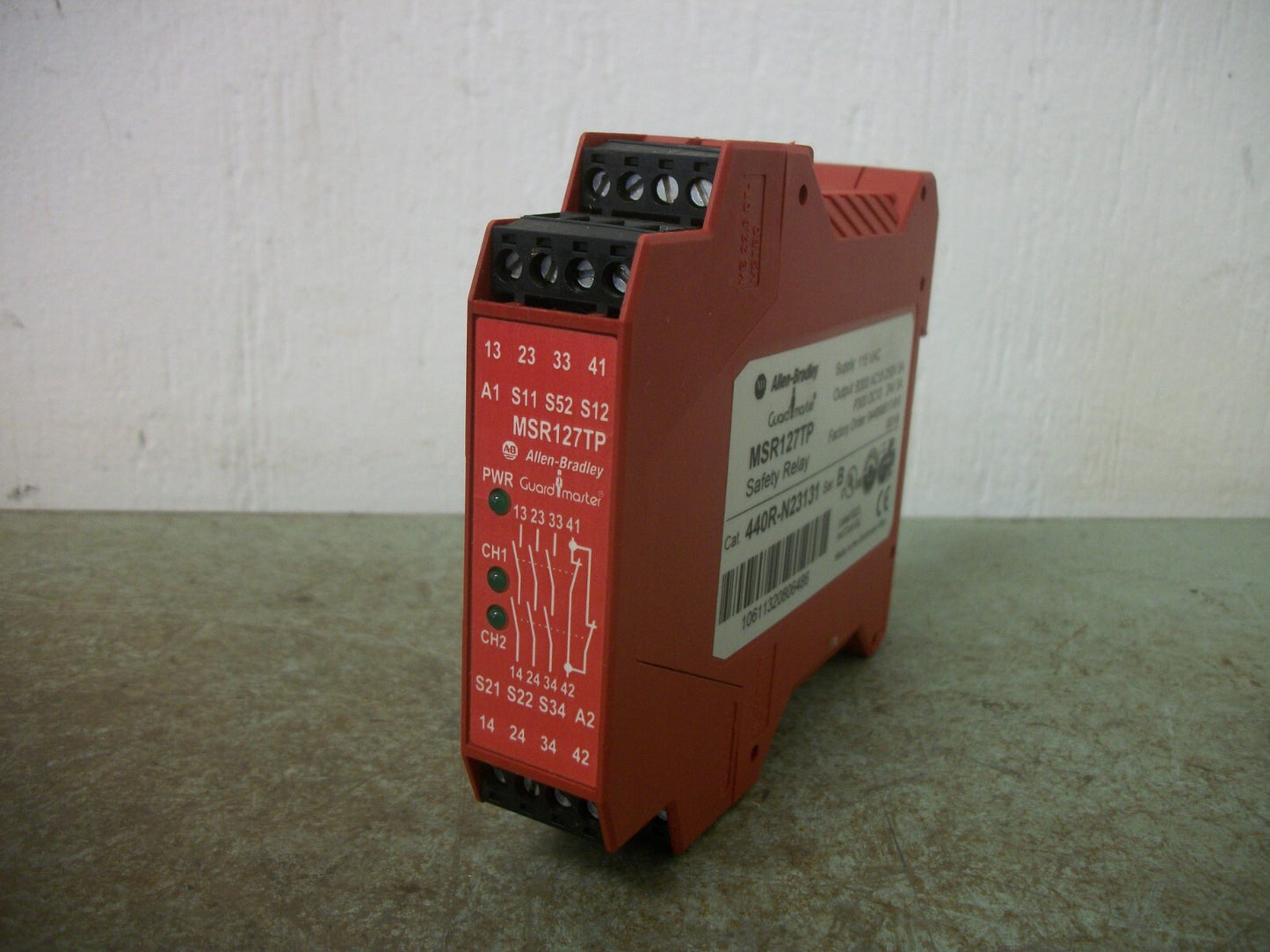 ALLEN-BRADLEY GUARDMASTER MSR127TP SAFETY RELAY 440R-N23131