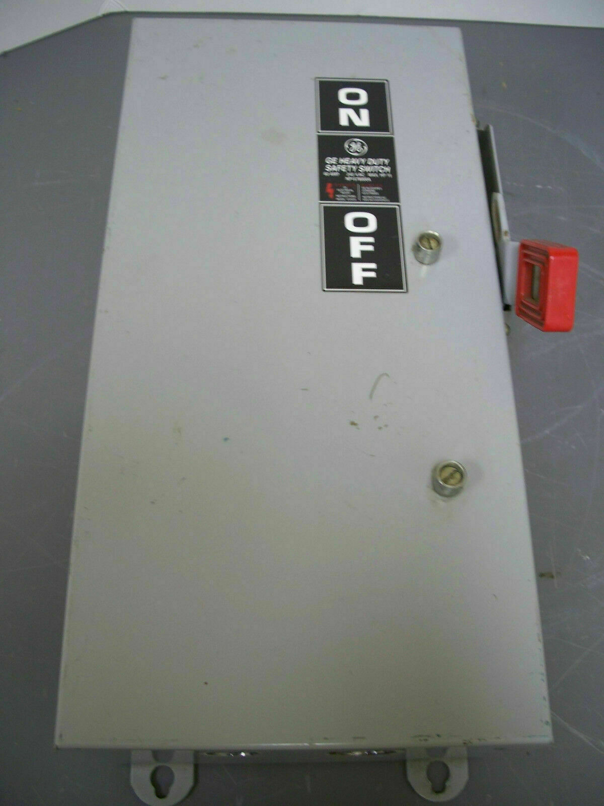 GE DISCONNECT TYPE 5,12 TH3222J 60AMP 240VOLT 2POLE FUSIBLE