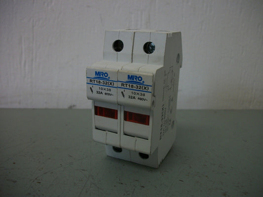 MRO LOT OF 2 10X38 FUSEHOLDERS RT18-32(X) 32AMP 690VOLT 1POLE