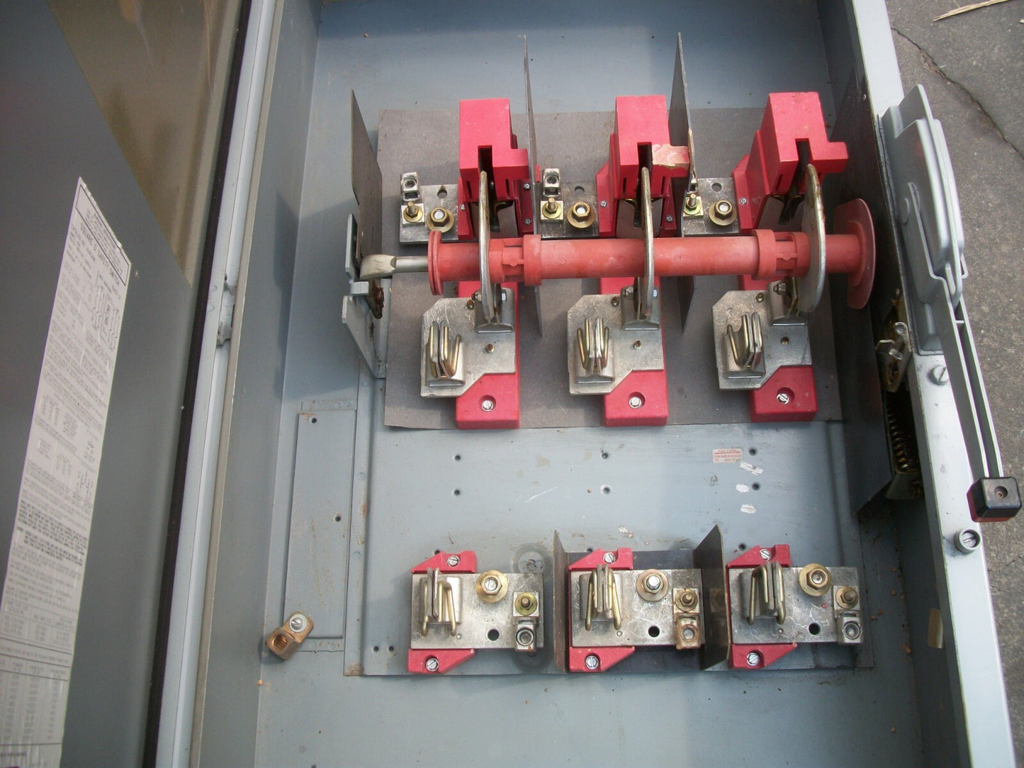 SQUARE D DISCONNECT TYPE 3,3R,12 H365AWK 400AMP 600VOLT 3POLE FUSIBLE REFURB