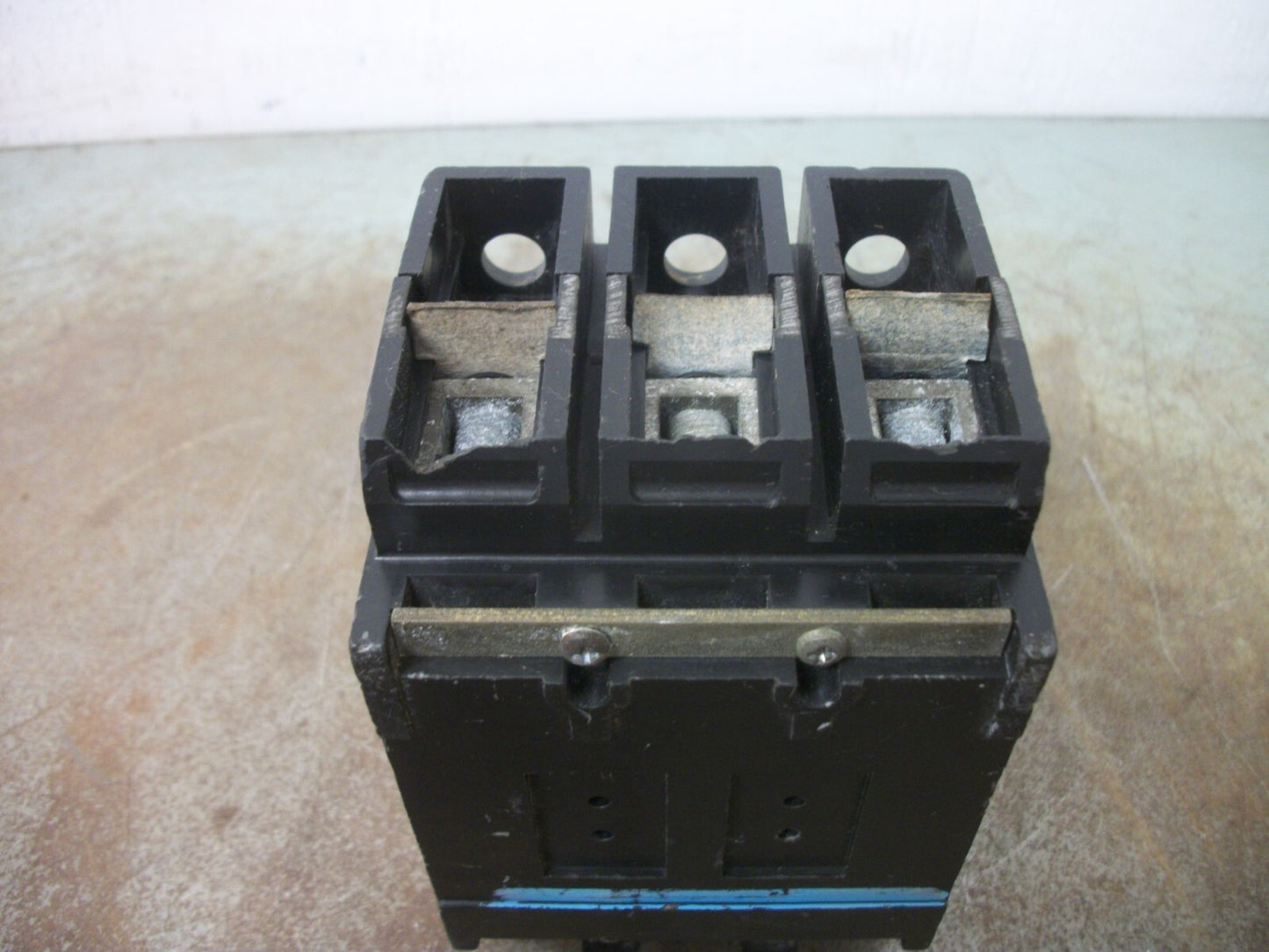 WESTINGHOUSE GC CIRCUIT BREAKER GC3030 30AMP 240VOLT 3POLE