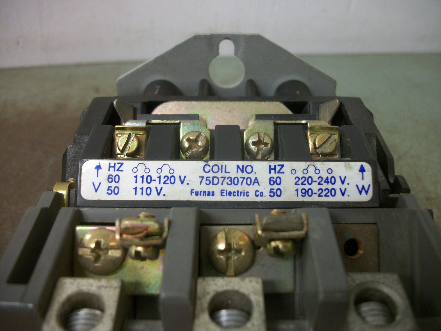 FURNAS SIZE 2-1/2 CONTACTOR 40GP32A* 60AMP 110-120/220-240VCOIL 3PH 600V 30HP