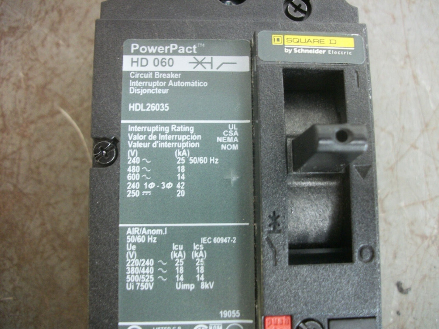 SQUARE D POWERPACT HD CIRCUIT BREAKER HDL26035 35AMP 600VOLT 2POLE NOB