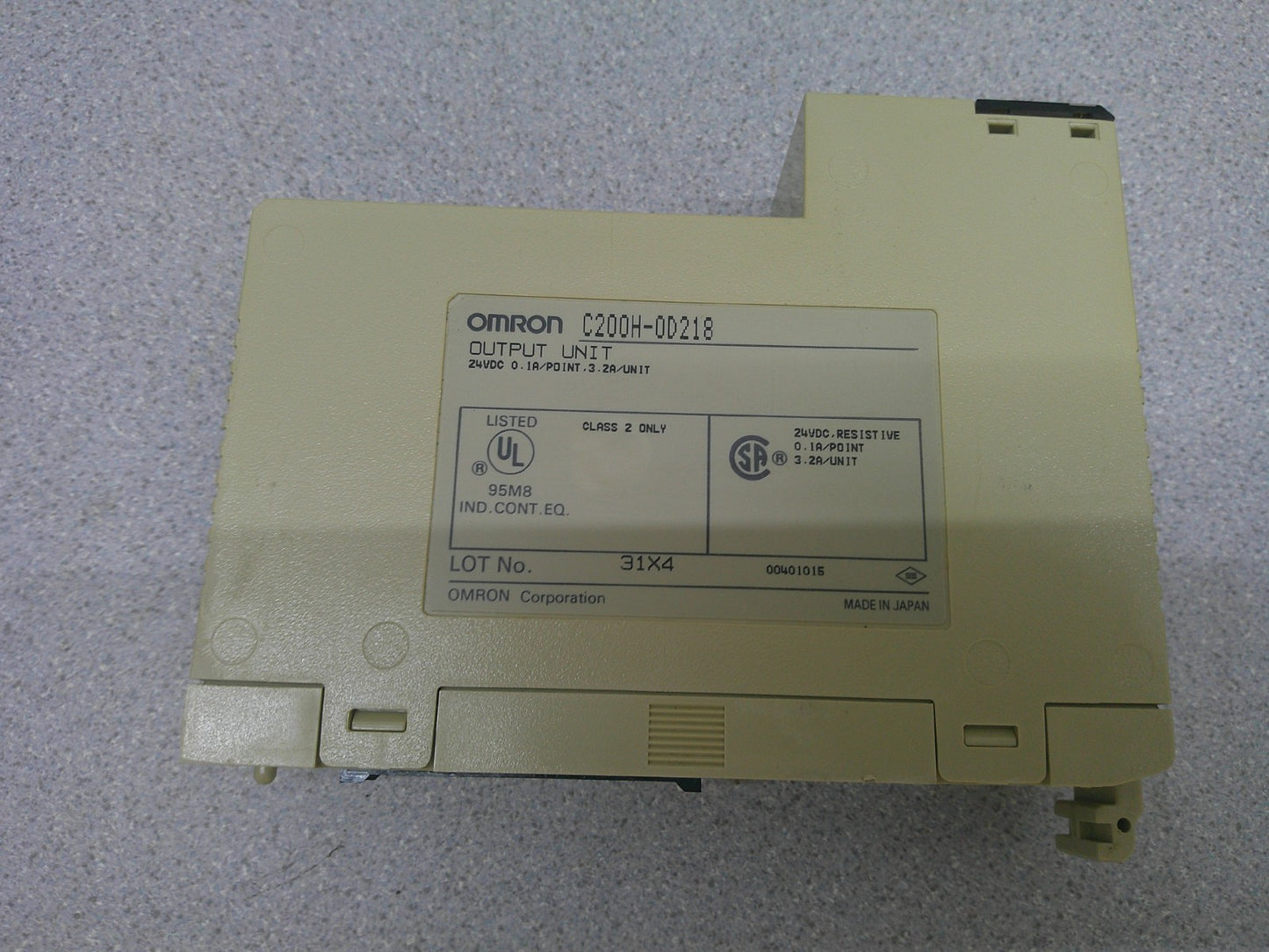 OMRON PLC OUTPUT UNIT C200H-OD218