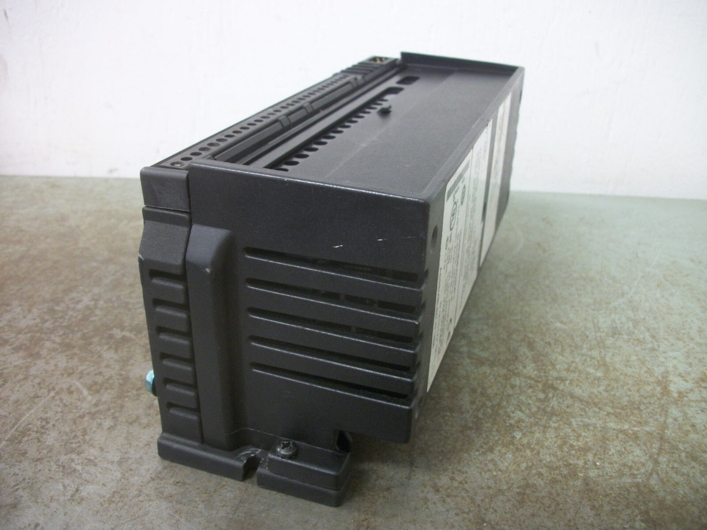 GE FANUC 24/48VDC ANALOG BLK 4IN/2OUT PLC I/O MODULE IC660EBA020P1