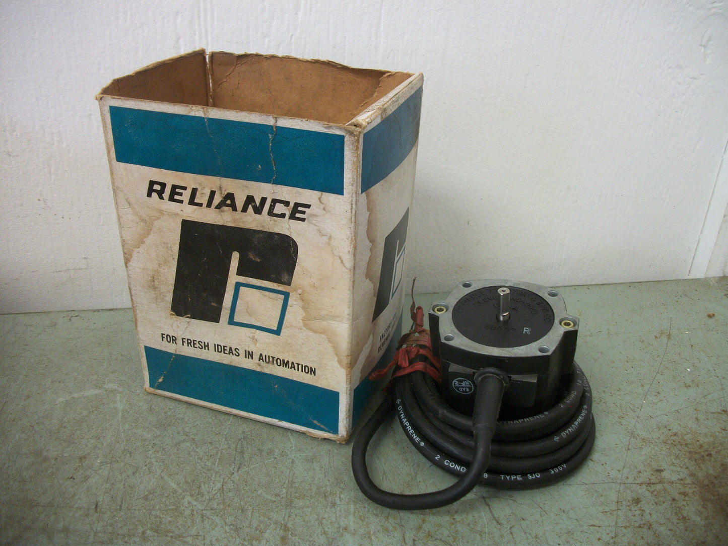 RELIANCE TACHOMETER GENERATOR 63002-R NIB
