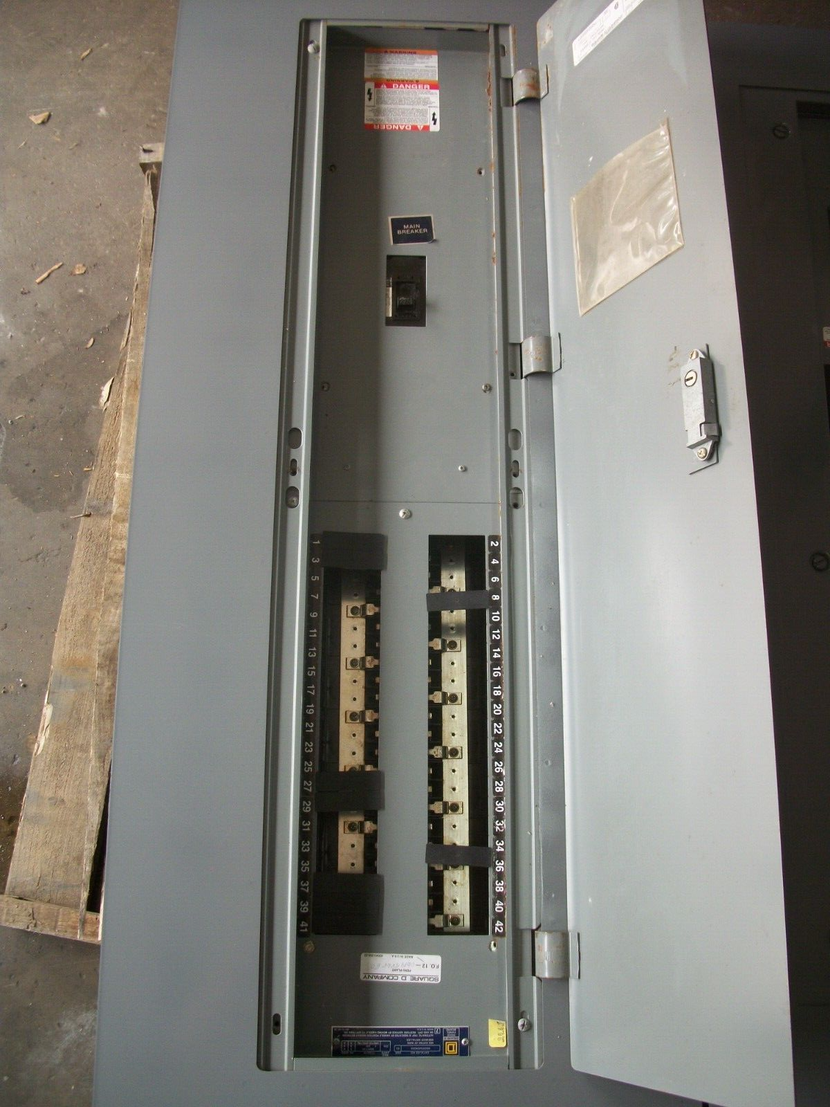 SQUARE D NQOD PANELBOARD NQOD442M225 225AMP 208Y120/240VOLT 3PH W/225A MAIN