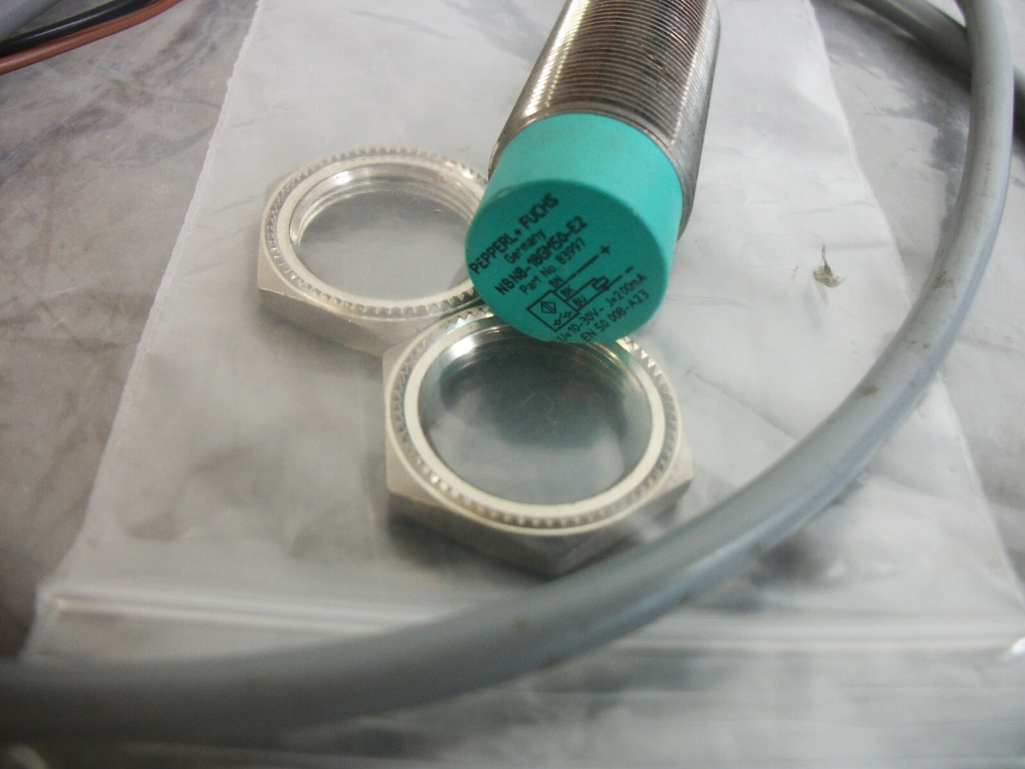 PEPPERL + FUCHS 83997 INDUCTIVE PROXIMITY SWITCH NBN8-18GM50-E2 NOB