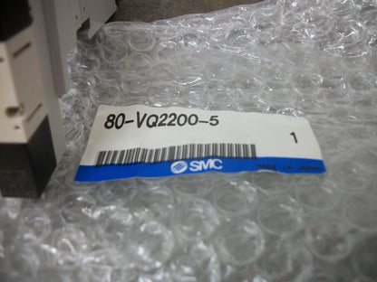 SMC PNEUMATIC SOLENOID VALVE 80-VQ2200-5 0.1-0.7MPa 24VCOIL 1W NEW