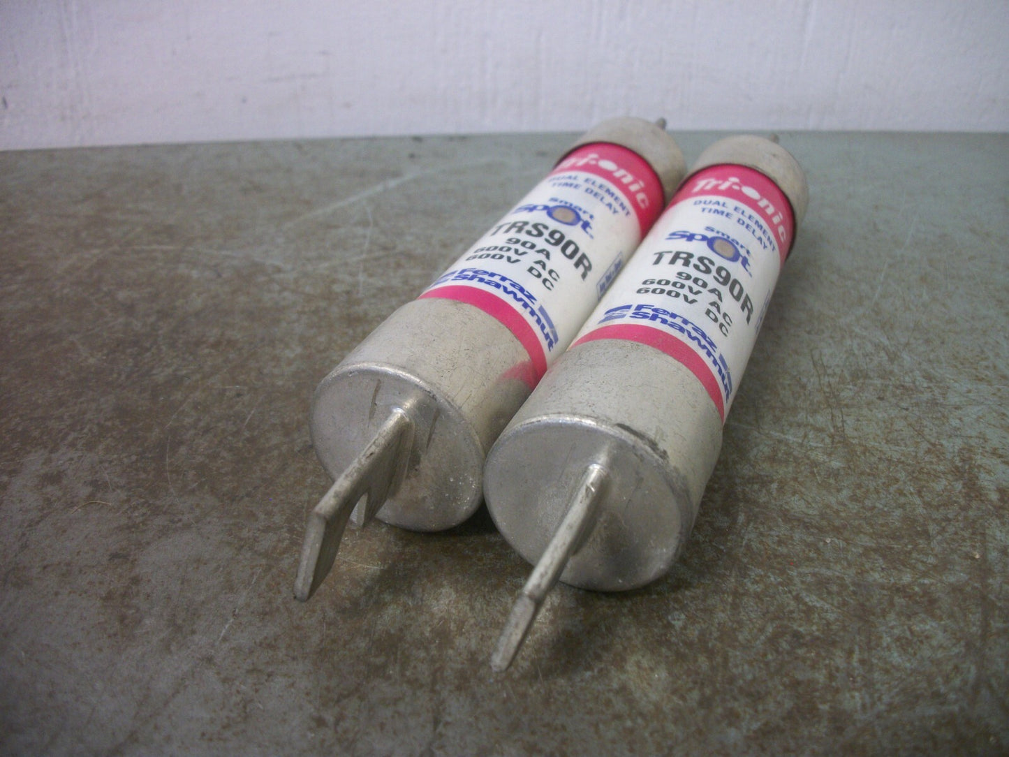 FERRAZ-SHAWMUT LOT OF 2 TRI-ONIC SMART SPOT FUSES TRS90R 90AMP 600VOLT