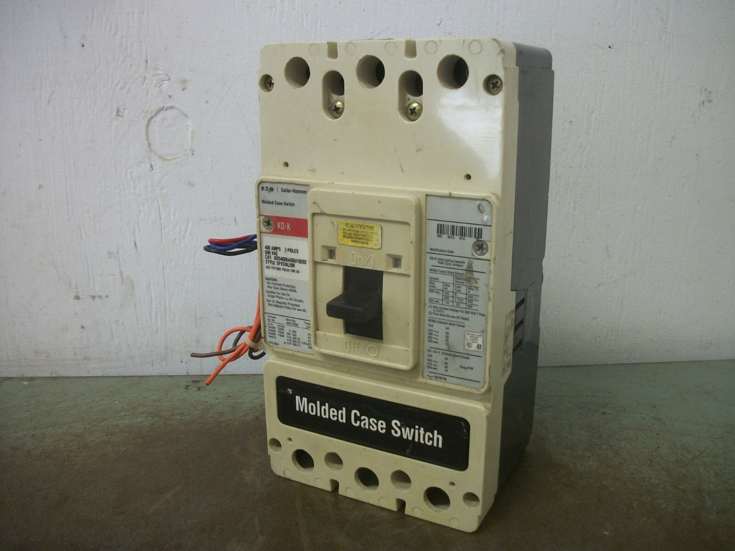 CUTLER-HAMMER KD-K MOLDED CASE SWITCH KD3400KA06U18Z02 400A 600V 3P W/ UV & AUX