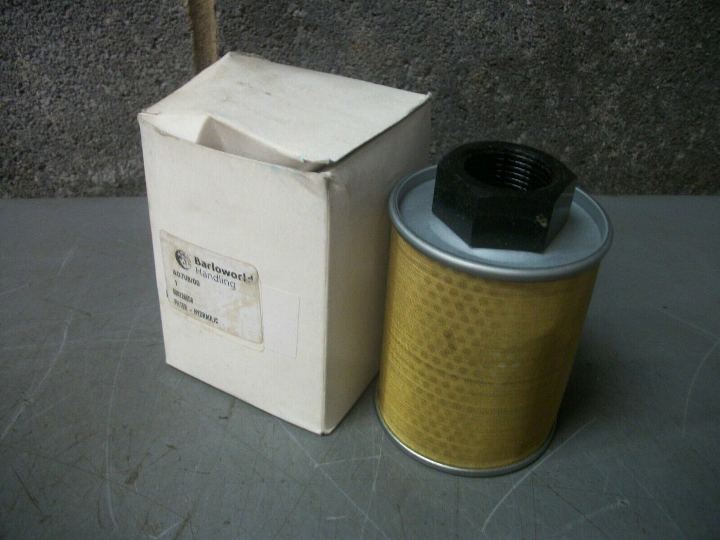 BARLOWORLD HYDRAULIC FILTER 800126650 NIB