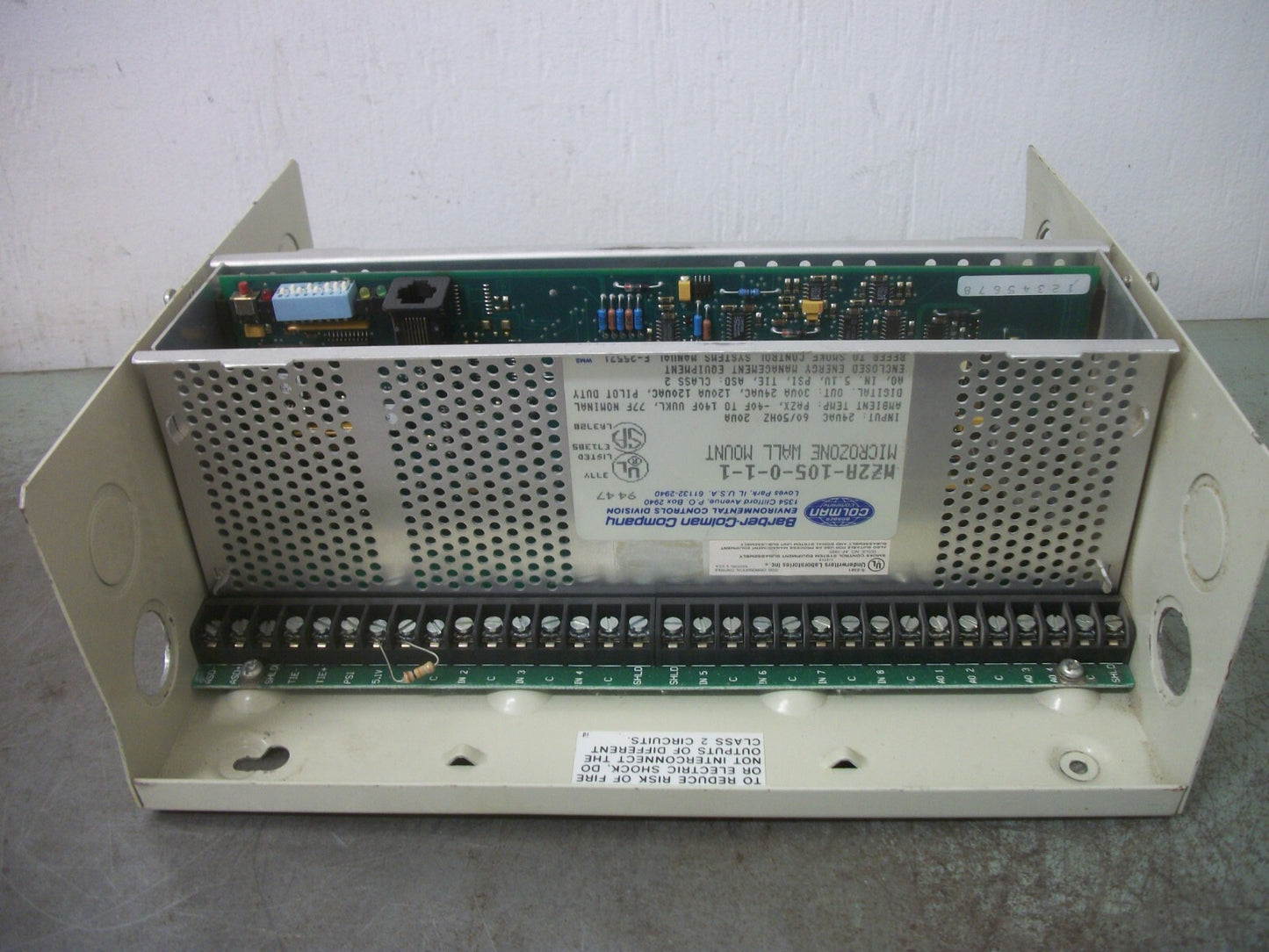 BARBER-COLMAN NETWORK 8000 MICROZONE II WALL MOUNT SYSTEM MZ2A-105-0-1-1