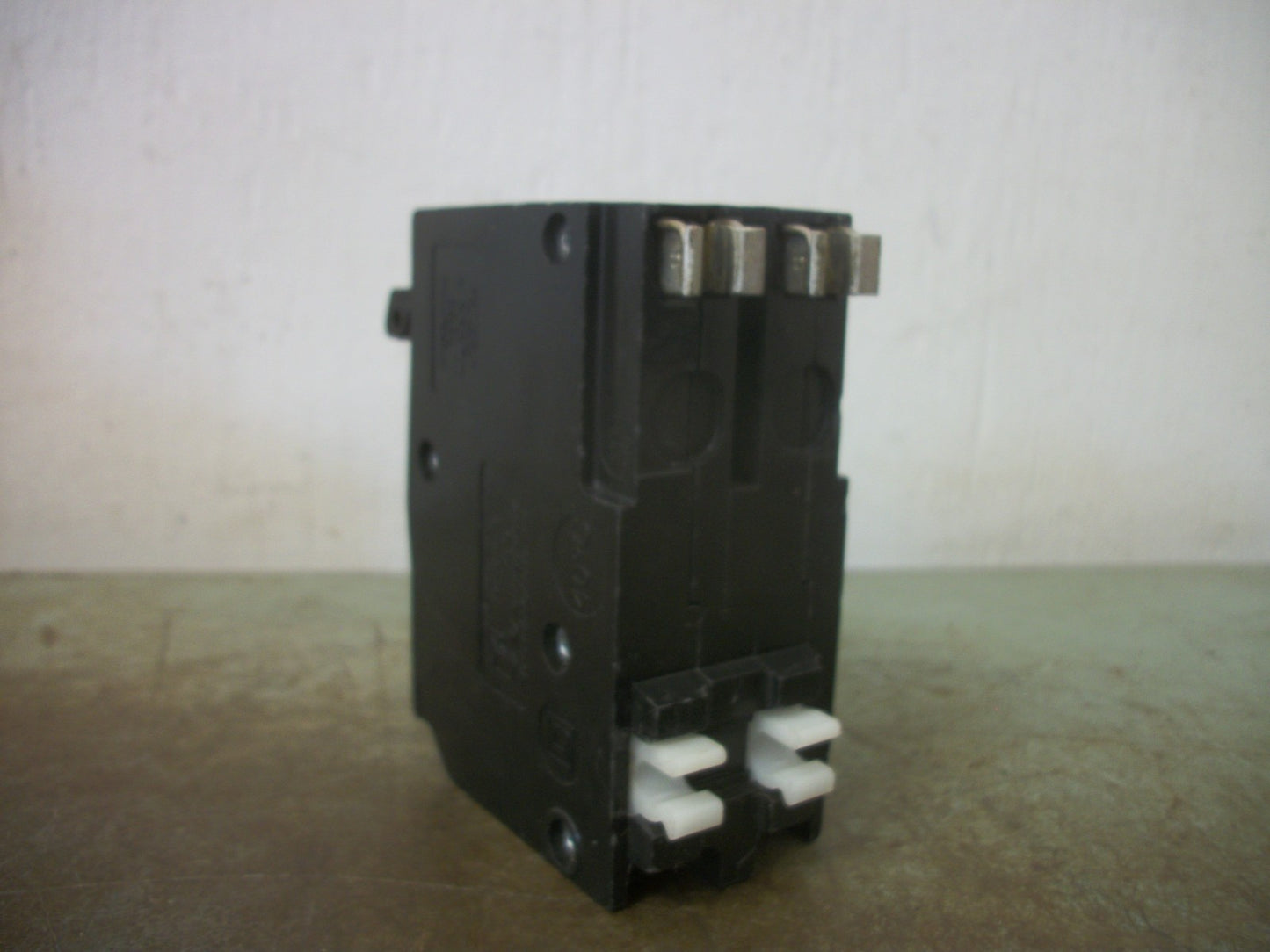 SQUARE D QO CIRCUIT BREAKER QO240VH 40AMP 240VOLT 2POLE