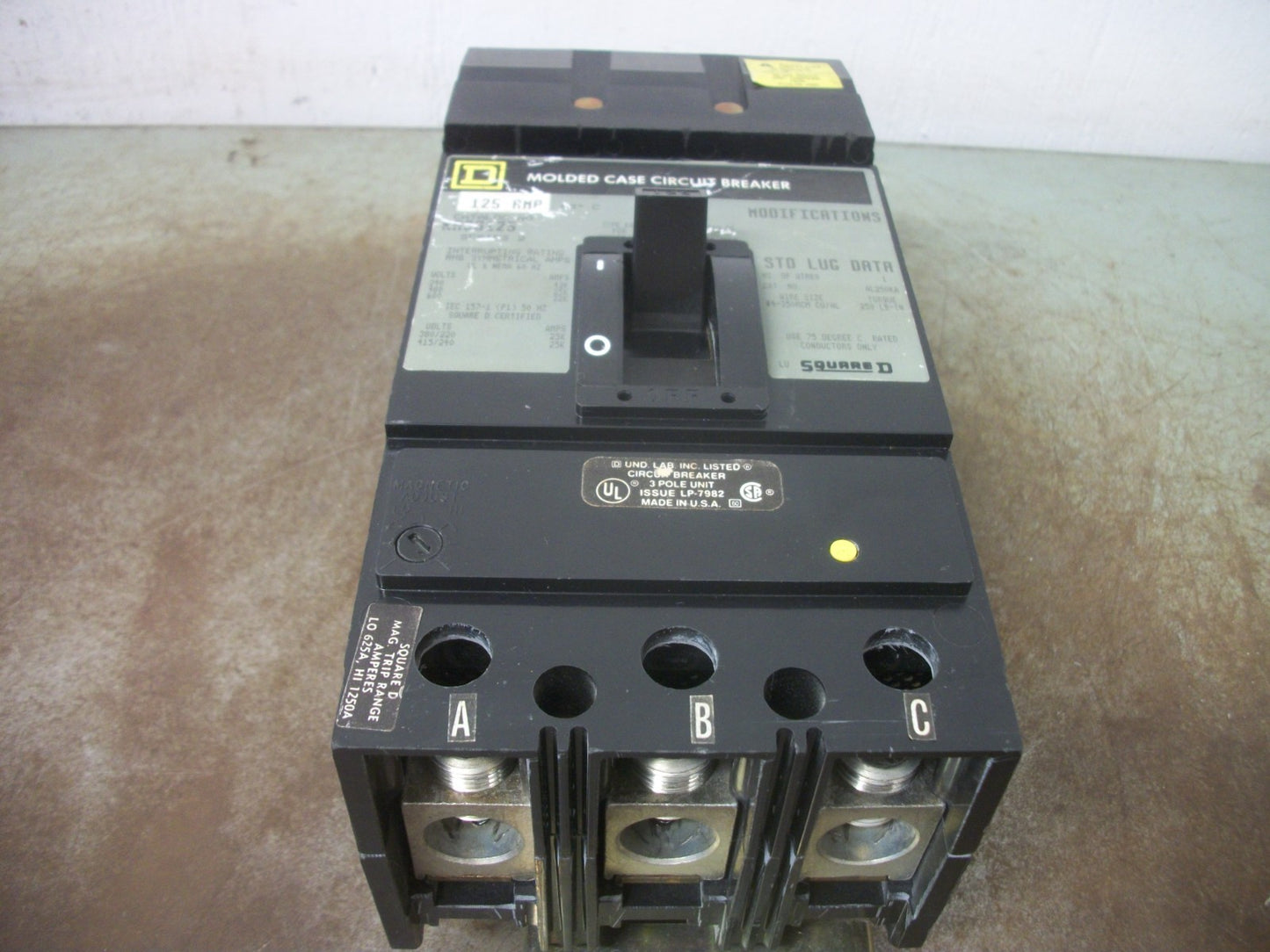 SQUARE D I-LINE KA CIRCUIT BREAKER KA36125 125AMP 600VOLT 3POLE GRAY