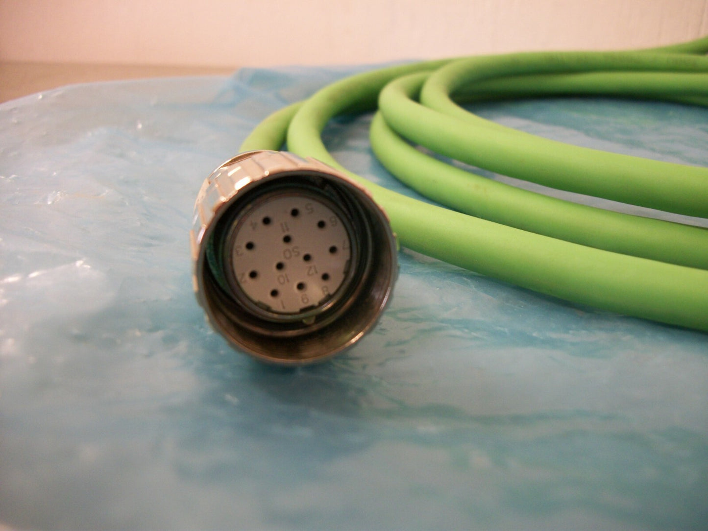 TELEMECANIQUE LEXIUM ACCESSORY LXM05 SKS 36 3M ENCODER CABLE VW3M8101R30 NEW