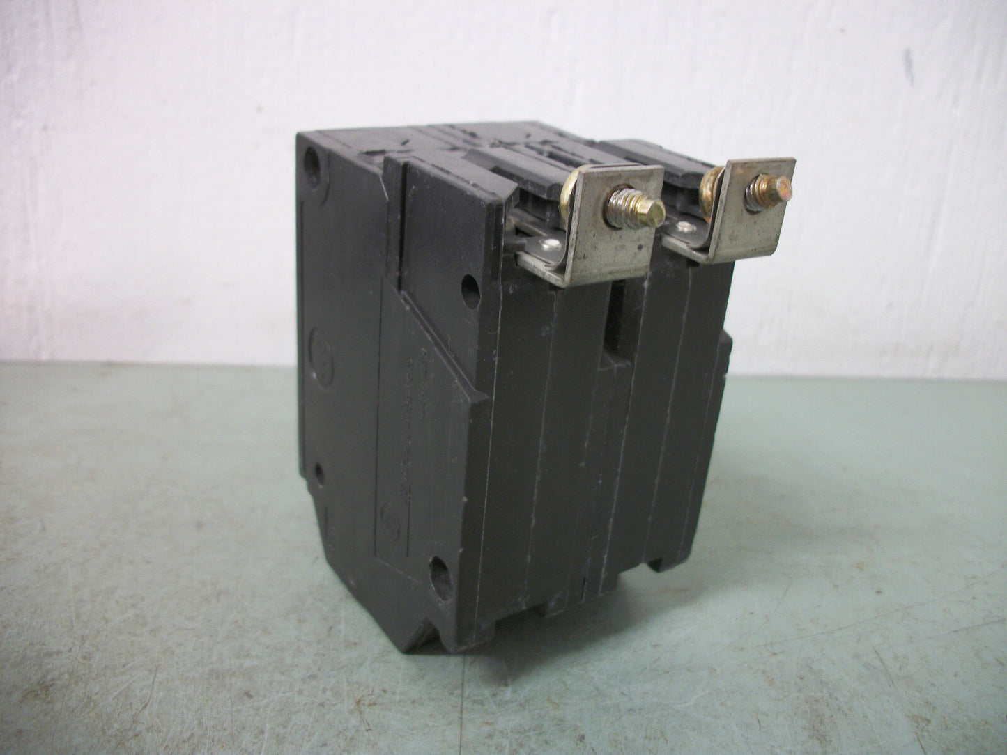 GE THHQB CIRCUIT BREAKER THHQB2130 30AMP 240VOLT 2POLE 22kA