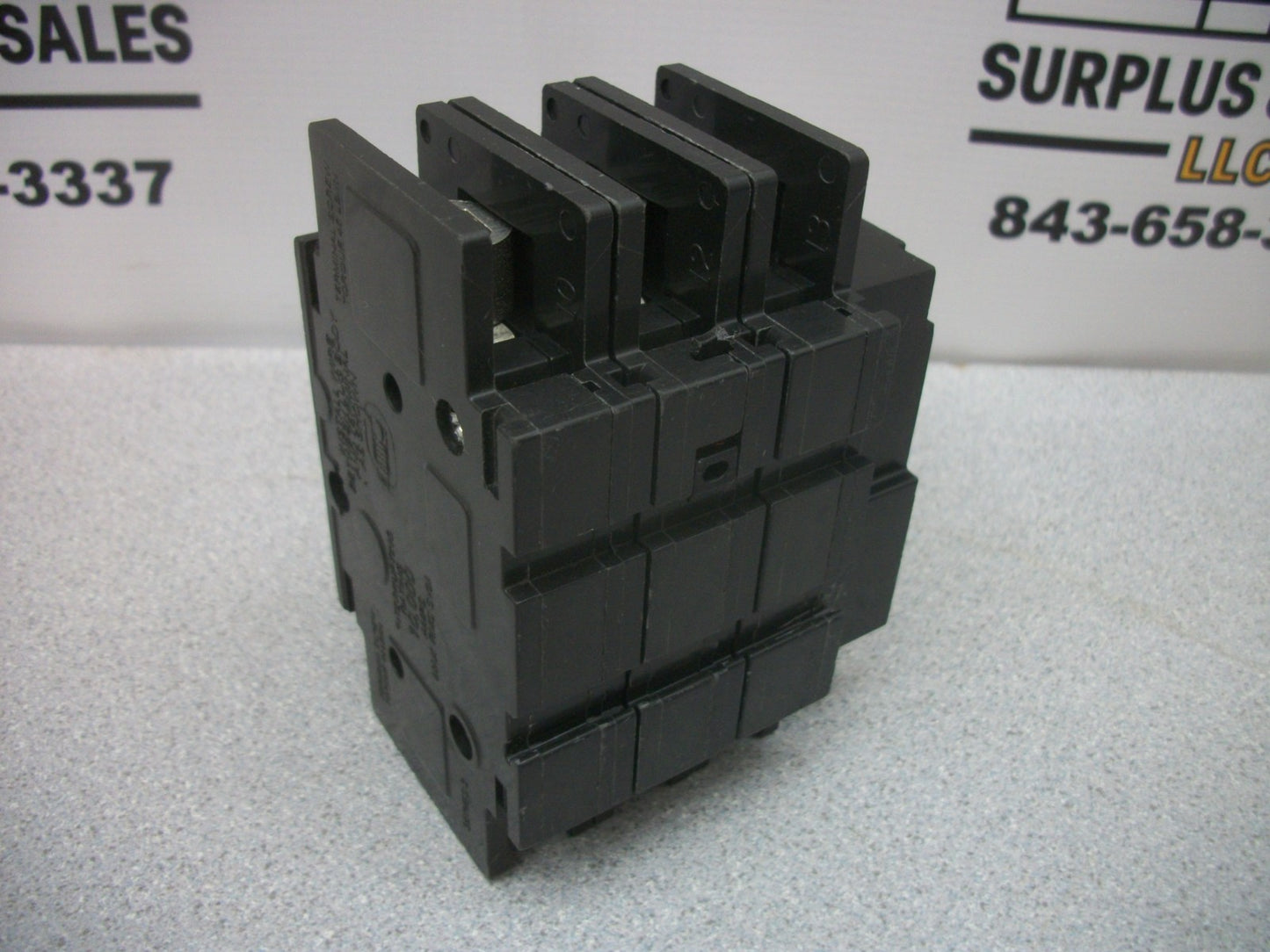 SQUARE D QOU CIRCUIT BREAKER QOU3601021 60AMP 240VOLT 3POLE W/SHUNT