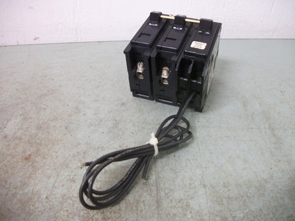 CUTLER-HAMMER BA CIRCUIT BREAKER BAB2030S 30AMP 240VOLT 2POLE W/SHUNT NOB