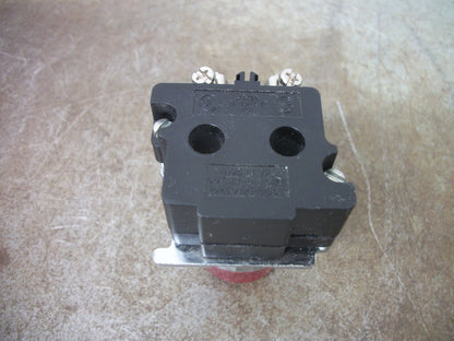 CUTLER-HAMMER RED INDICATOR LIGHT 10250T34R 120VOLT USED