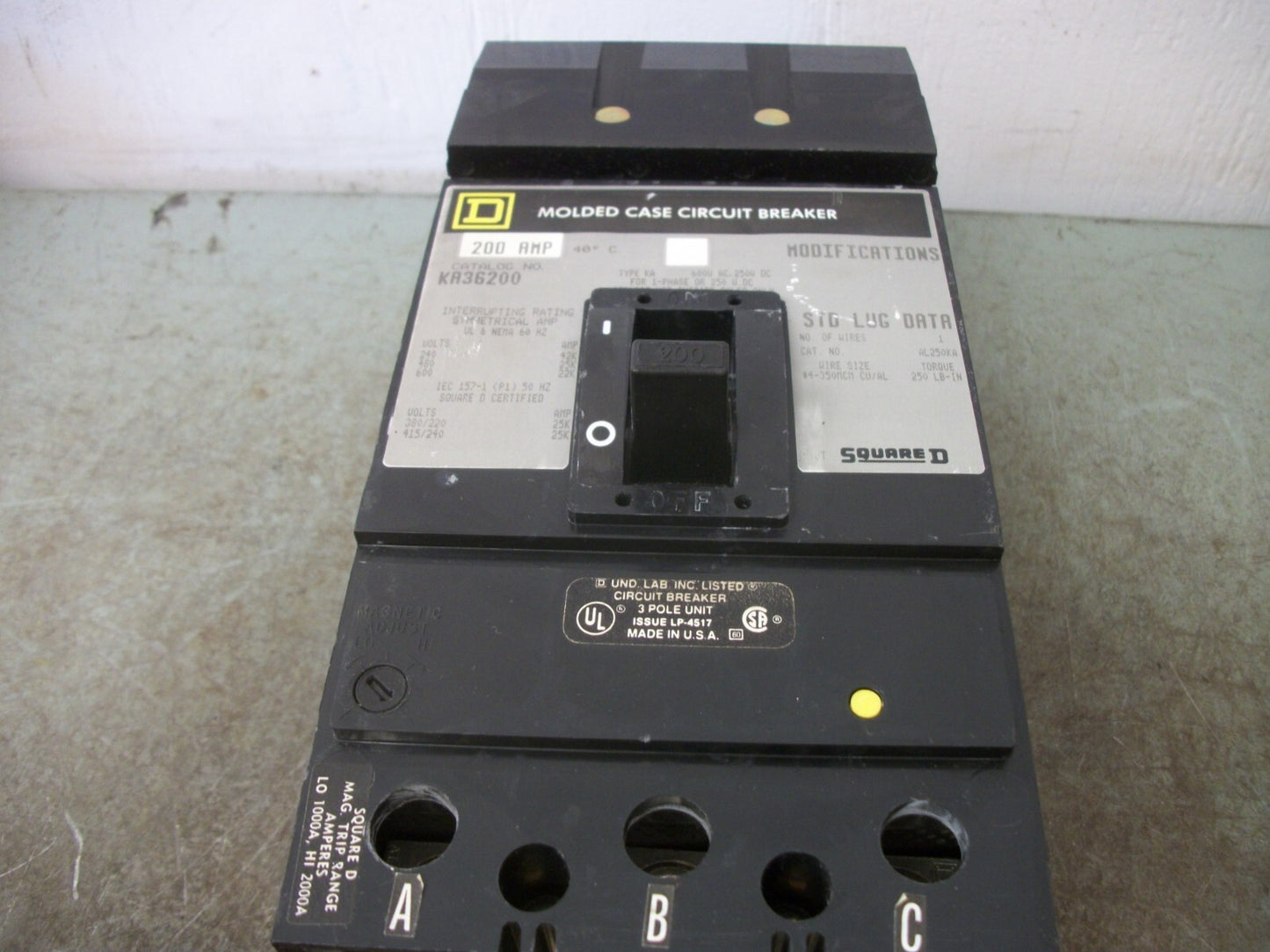 SQUARE D I-LINE KA CIRCUIT BREAKER KA36200 200AMP 600VOLT 3POLE GRAY