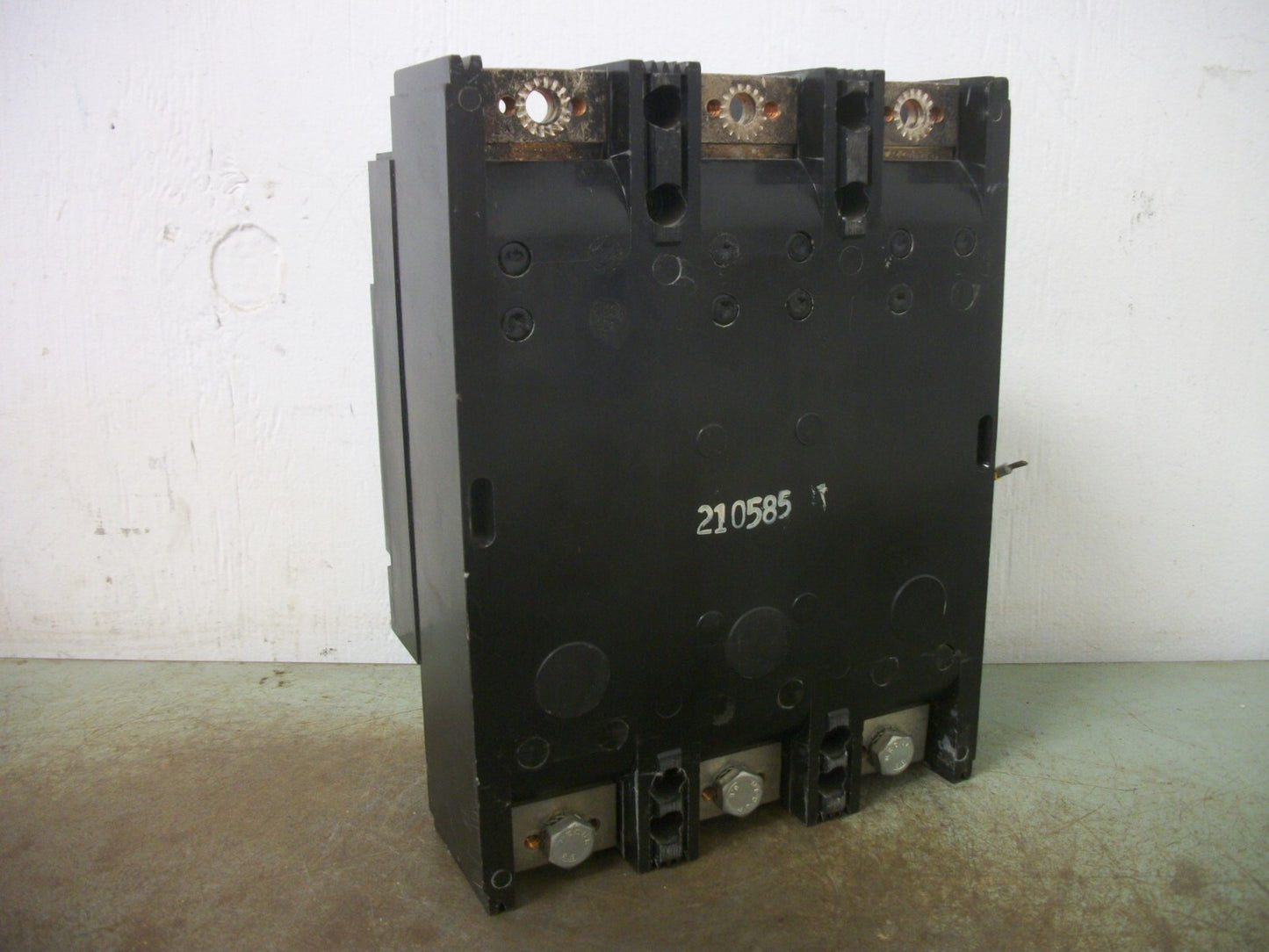 WESTINGHOUSE LA CIRCUIT BREAKER LA3600F 600A 600V 3P W/600A TRIP + AUX NO COVERS