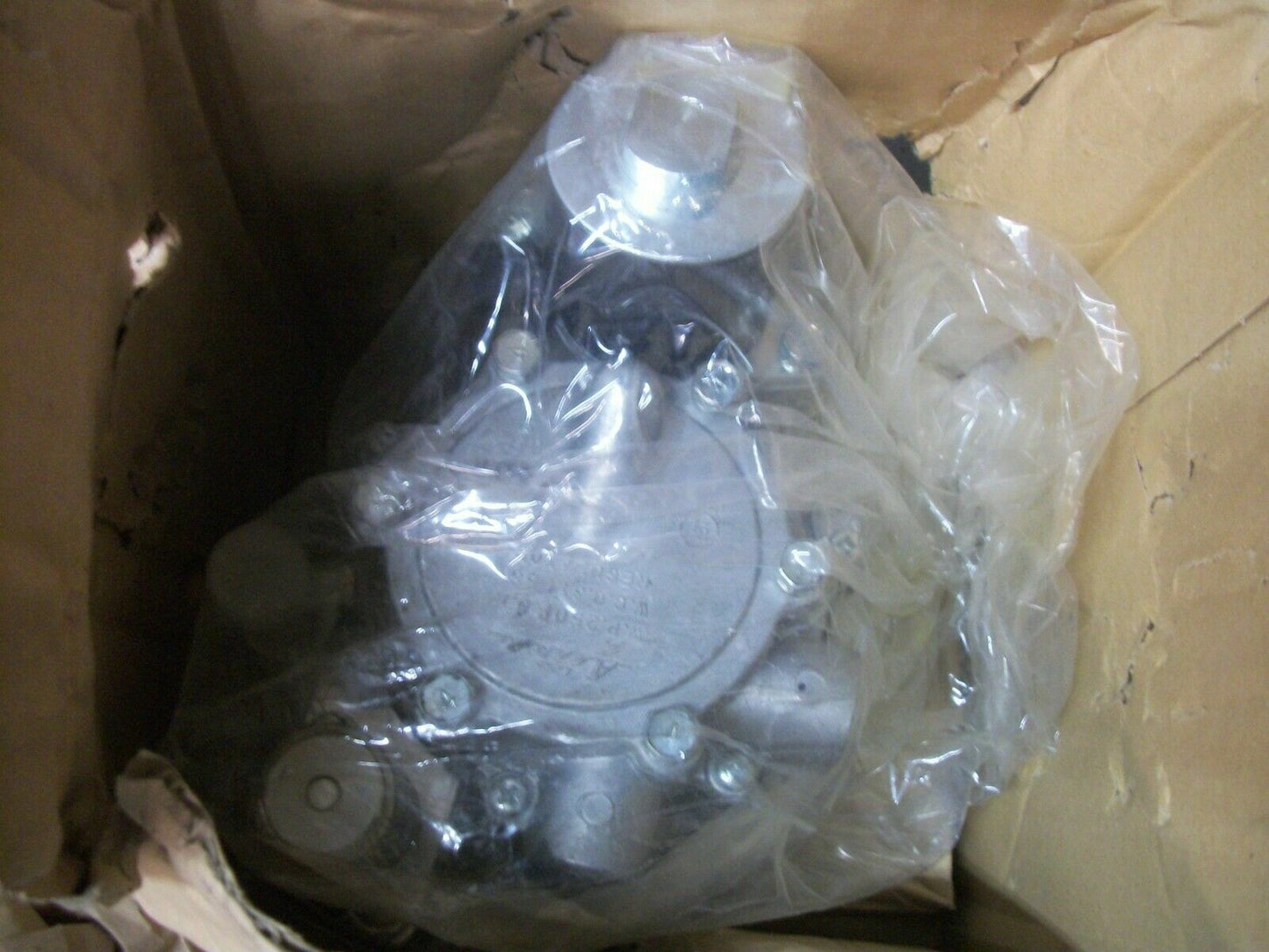 AISAN PREMIER LOW EMISSION REGULATOR SY59398 NIB