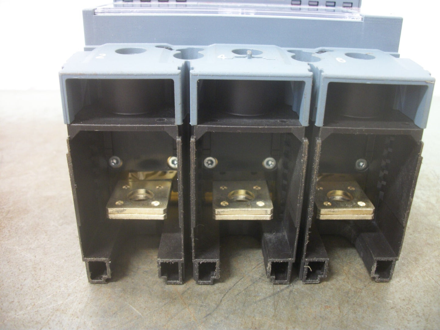 SIEMENS 3VA5 CIRCUIT BREAKER 3VA5210-7EC31-0AA0 100AMP 600VOLT 3POLE NOB