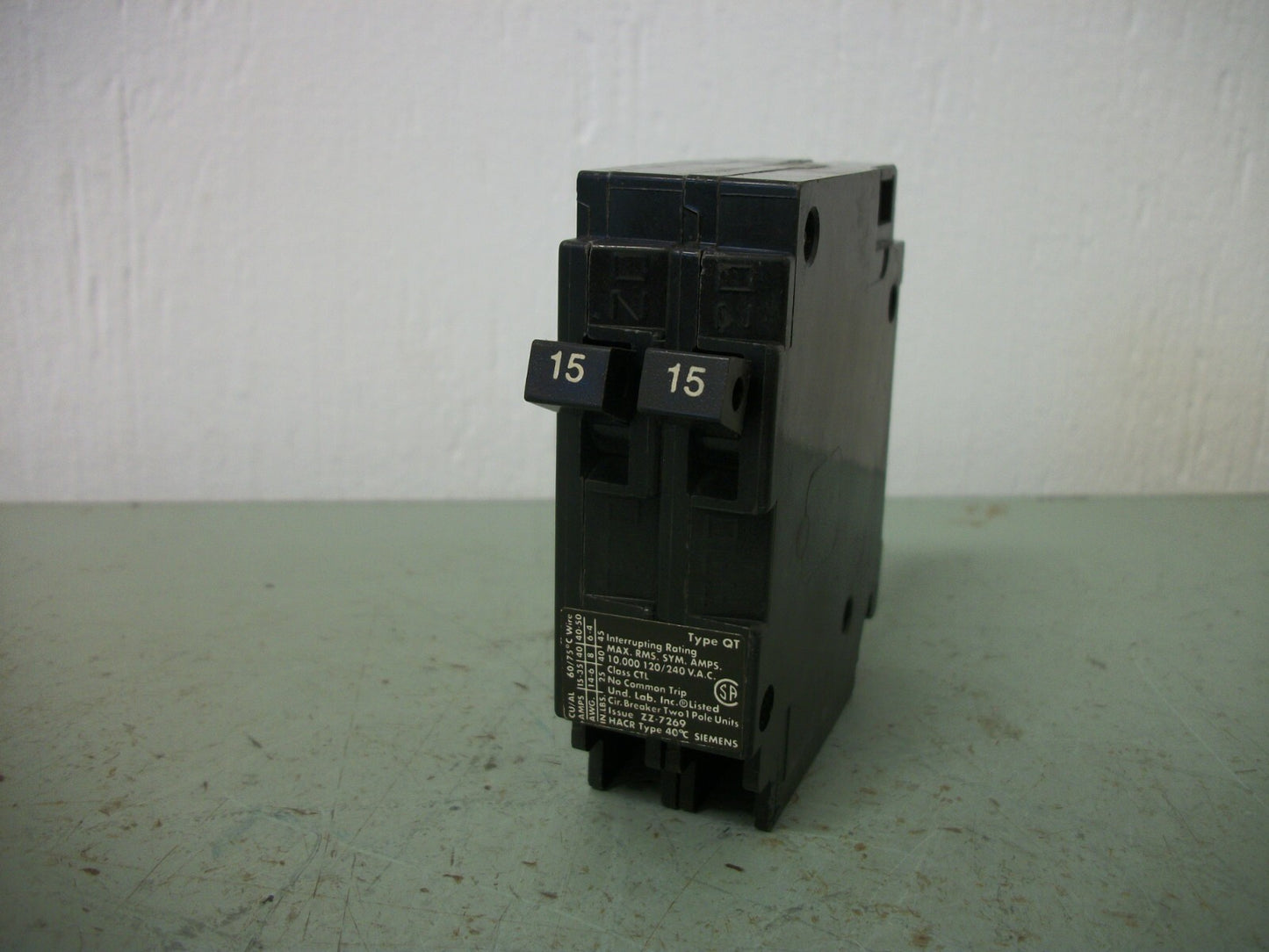 SIEMENS QT TANDEM CIRCUIT BREAKER Q1515 15AMP 240VOLT 2POLE NOB