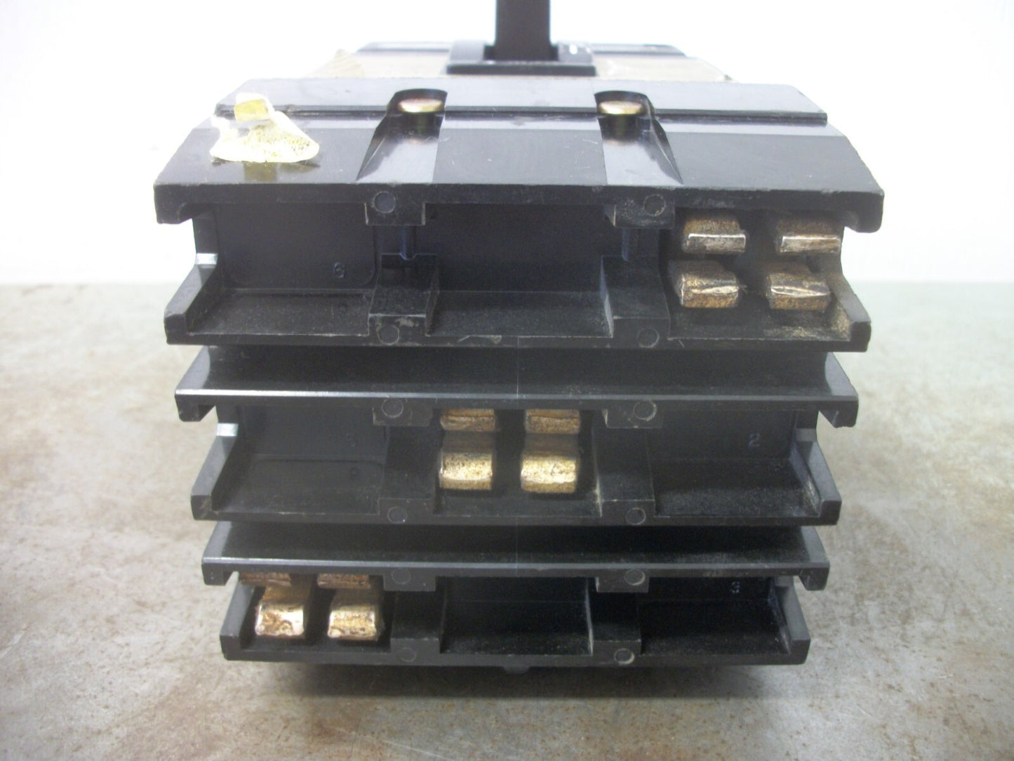 SQUARE D I-LINE KA CIRCUIT BREAKER KA36150 150AMP 600VOLT 3POLE GRAY