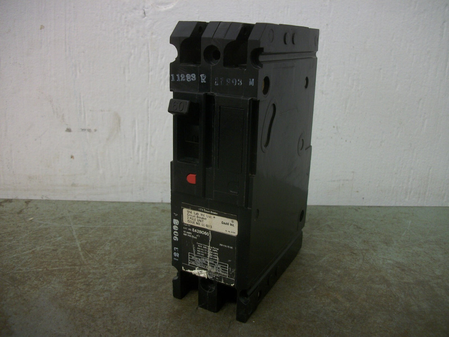 SIEMENS ITE E4 CIRCUIT BREAKER E42B060 60AMP 480VOLT 2POLE