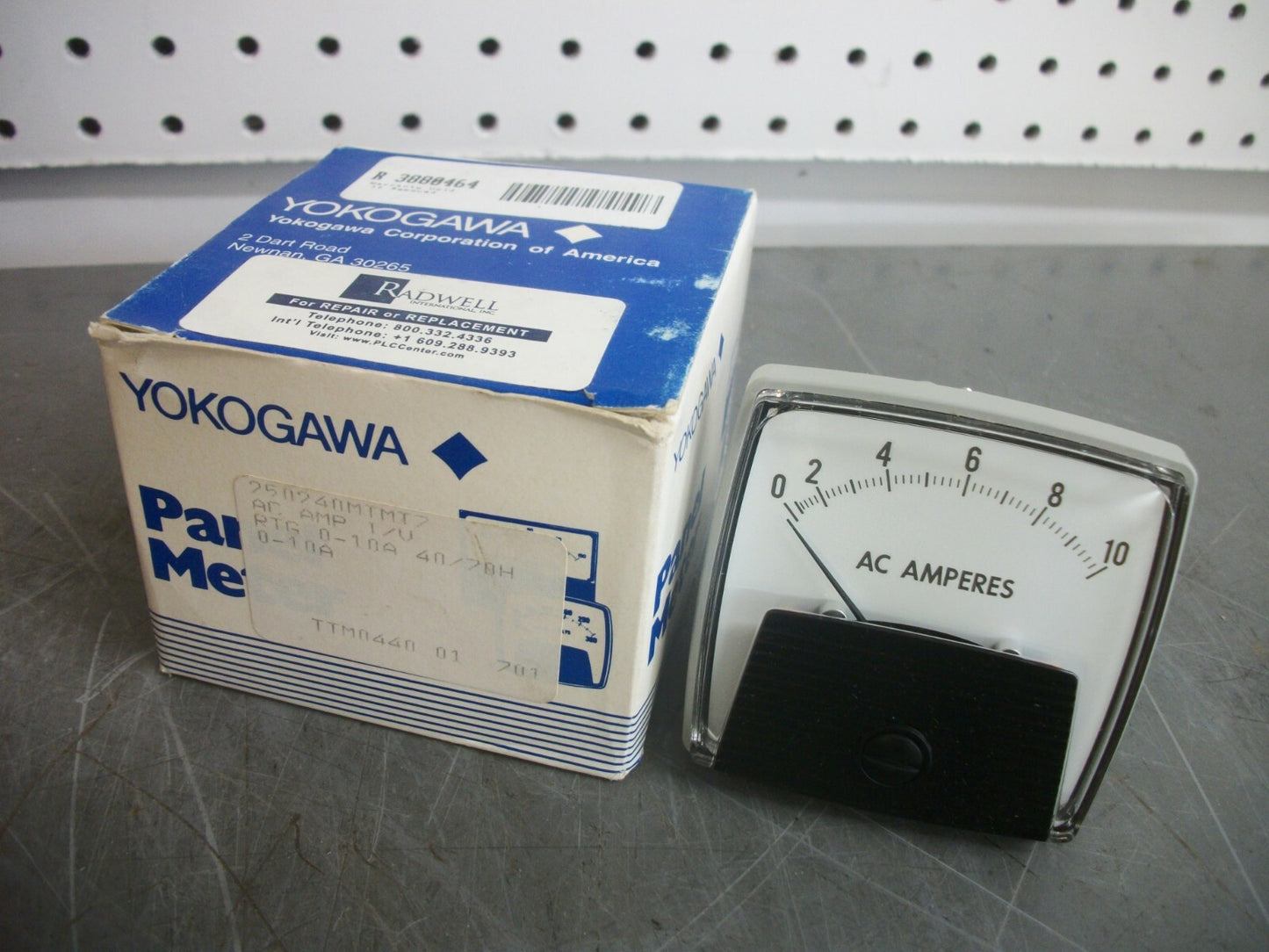 YOKOGAWA AMPERE AMMETER PANEL METER 250240MTMT7 0-10AMP NIB