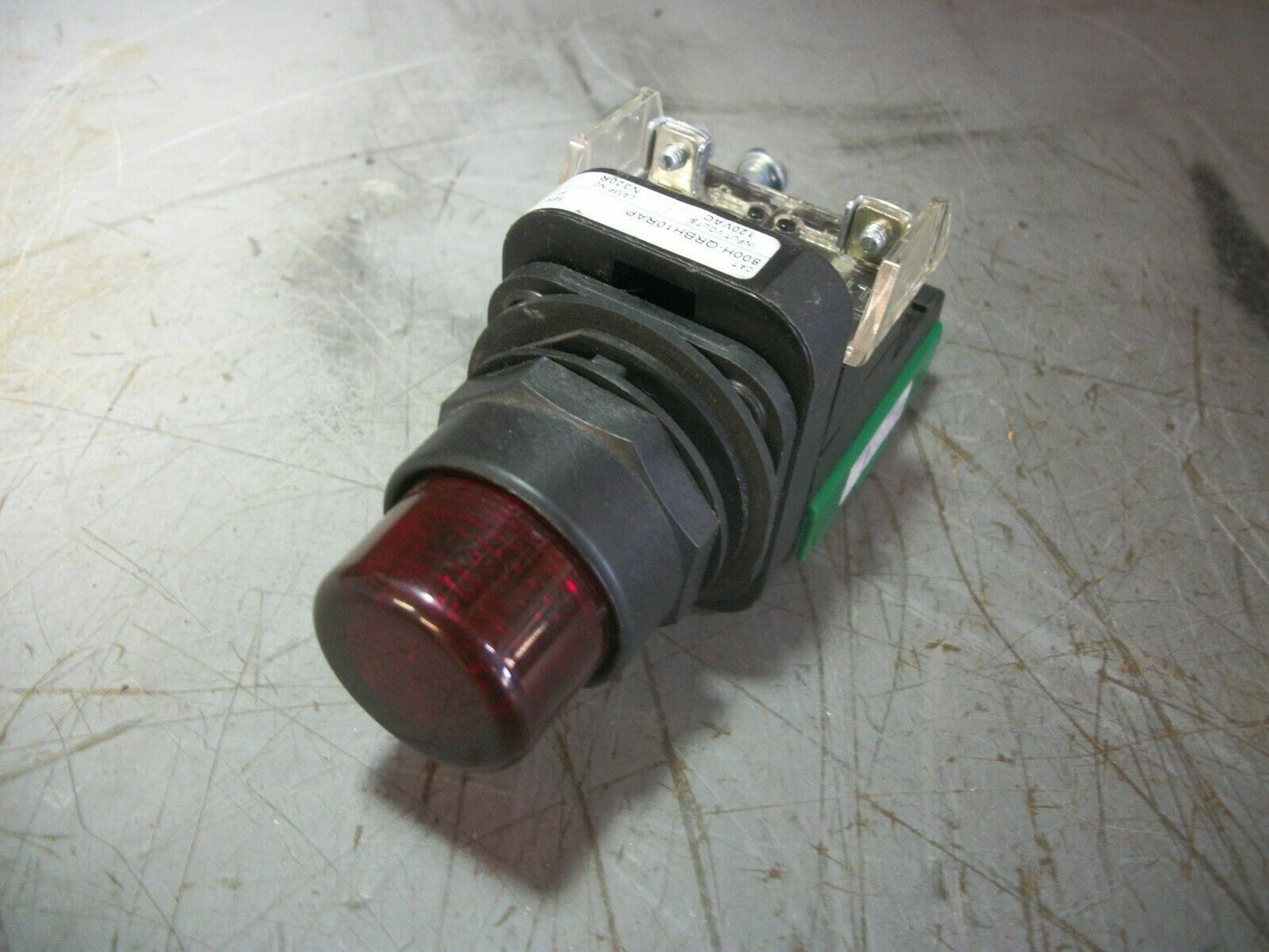 ALLEN-BRADLEY RED ILLUMINATED PUSHBUTTON 800H-QRBH10RAP 120VOLT