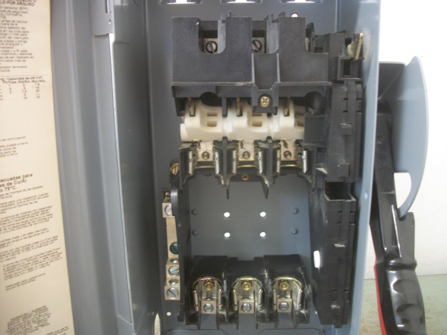 SQUARE D DISCONNECT TYPE 1 H361N 30AMP 600VOLT 3POLE FUSIBLE