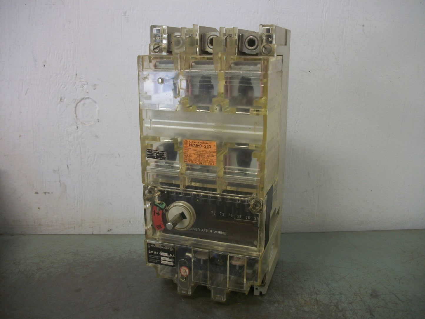 KLOCKNER-MOELLER NZMH9-250 CIRCUIT BREAKER ZM9A-200-NA 200AMP 600VOLT 3POLE