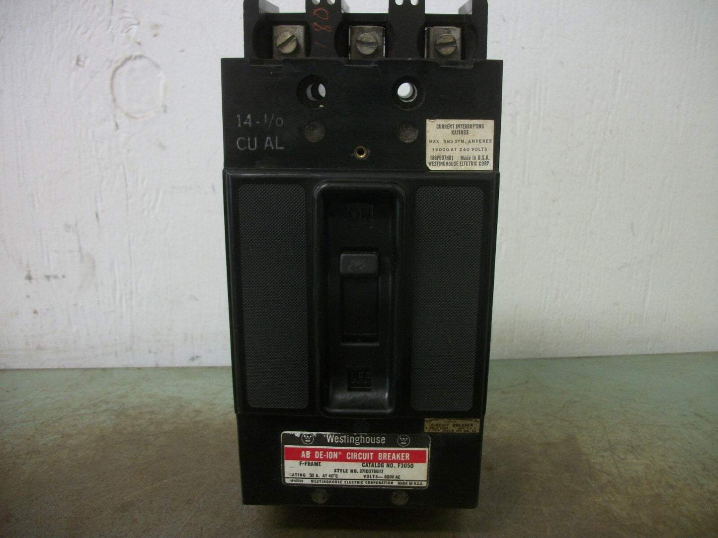 WESTINGHOUSE 371D37GG17 AB DE-ION CIRCUIT BREAKER F3050 50AMP 600VOLT 3POLE